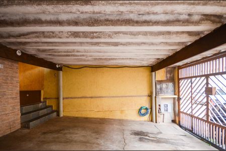 Casa à venda com 216m², 4 quartos e 2 vagas Casa à venda com 216m², 4 quartos e 2 vagasGaragem