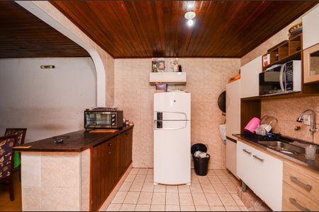 Casa à venda com 216m², 4 quartos e 2 vagas Casa à venda com 216m², 4 quartos e 2 vagasCozinha - Casa 2