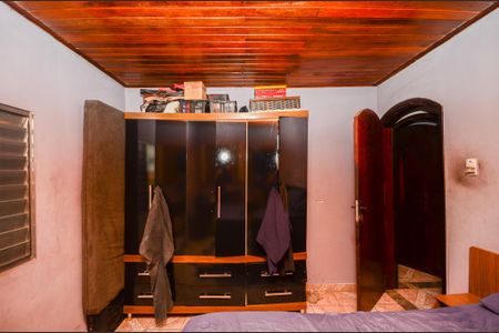 Casa à venda com 216m², 4 quartos e 2 vagas Casa à venda com 216m², 4 quartos e 2 vagasQuarto 1 - Casa 2