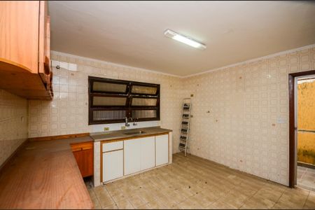 Casa à venda com 216m², 4 quartos e 2 vagas Casa à venda com 216m², 4 quartos e 2 vagasCozinha - Casa 1