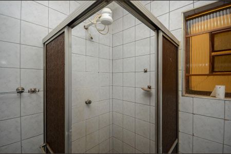 Casa à venda com 216m², 4 quartos e 2 vagas Casa à venda com 216m², 4 quartos e 2 vagasBanheiro - Casa 1