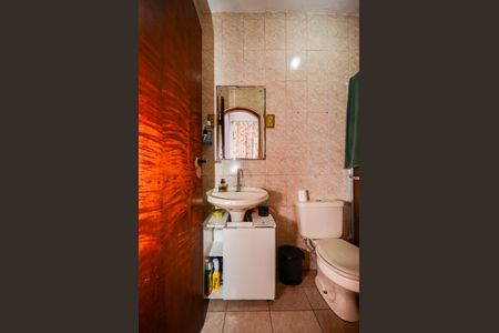 Casa à venda com 216m², 4 quartos e 2 vagas Casa à venda com 216m², 4 quartos e 2 vagasBanheiro - Casa 2