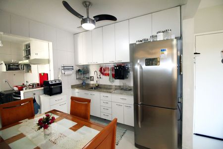 Apartamento à venda com 64m², 3 quartos e 1 vagaCozinha
