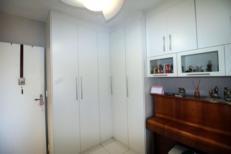 Apartamento à venda com 64m², 3 quartos e 1 vagaQuarto 2