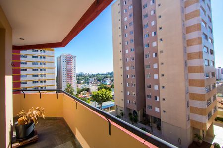 Apartamento à venda com 220m², 4 quartos e 2 vagas Apartamento à venda com 220m², 4 quartos e 2 vagasVaranda da sala