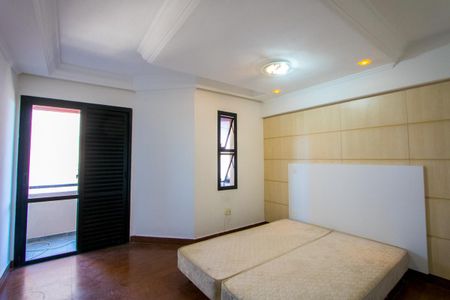 Apartamento à venda com 220m², 4 quartos e 2 vagas Apartamento à venda com 220m², 4 quartos e 2 vagasQuarto 1 - Suíte