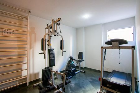 Apartamento à venda com 220m², 4 quartos e 2 vagas Apartamento à venda com 220m², 4 quartos e 2 vagasÁrea comum - Academia