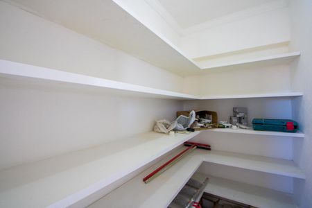 Apartamento à venda com 220m², 4 quartos e 2 vagas Apartamento à venda com 220m², 4 quartos e 2 vagasDespensa