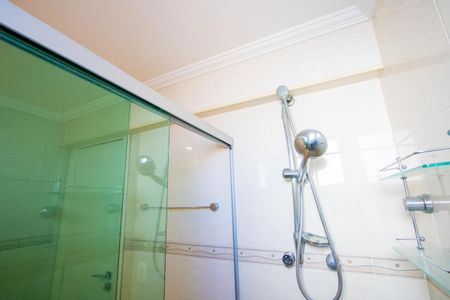 Apartamento à venda com 220m², 4 quartos e 2 vagas Apartamento à venda com 220m², 4 quartos e 2 vagasBanheiro do quarto 3