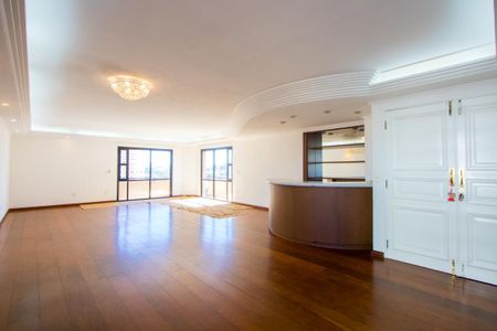 Apartamento à venda com 220m², 4 quartos e 2 vagas Apartamento à venda com 220m², 4 quartos e 2 vagasSala