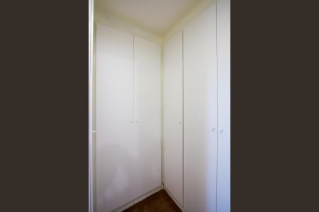 Apartamento à venda com 220m², 4 quartos e 2 vagas Apartamento à venda com 220m², 4 quartos e 2 vagasCloset do quarto 1