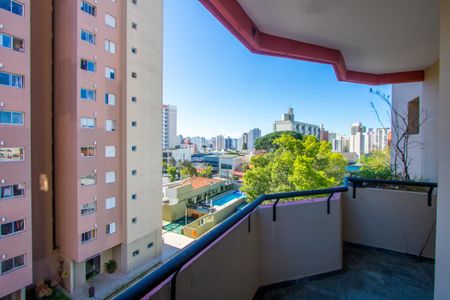Apartamento à venda com 220m², 4 quartos e 2 vagas Apartamento à venda com 220m², 4 quartos e 2 vagasVaranda do quarto 1