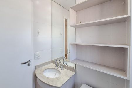 Apartamento para alugar com 73m², 2 quartos e 1 vaga Apartamento para alugar com 73m², 2 quartos e 1 vagaBanheiro da Suíte