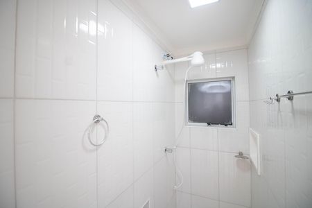 BANHEIRO de casa para alugar com 1 quarto, 40m² em Parque Peruche, São Paulo