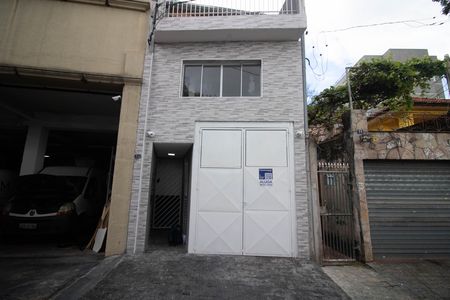Casa para alugar com 40m², 1 quarto e sem vaga Casa para alugar com 40m², 1 quarto e sem vagaFACHADA