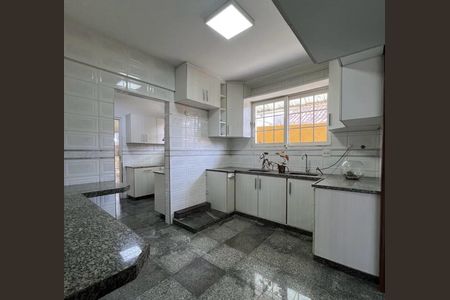 Foto 03 de casa à venda com 4 quartos, 366m² em Castelo, Belo Horizonte