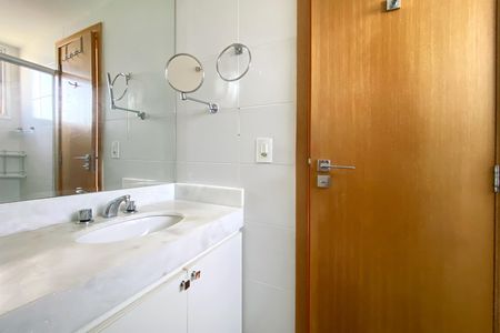 Apartamento para alugar com 79m², 3 quartos e 2 vagasBanheiro da Suíte 1