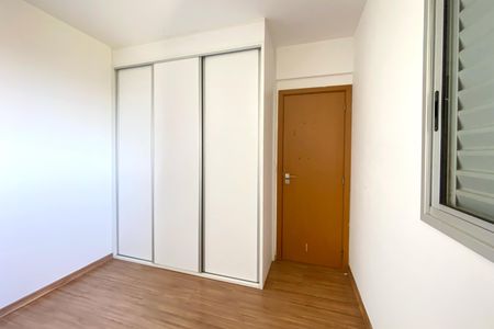 Apartamento para alugar com 79m², 3 quartos e 2 vagasQuarto 2