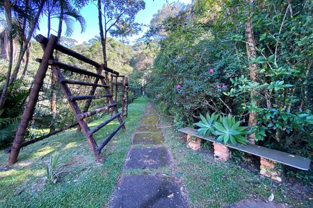 Casa de condomínio para alugar com 375m², 3 quartos e 2 vagas Casa de condomínio para alugar com 375m², 3 quartos e 2 vagasQuintal