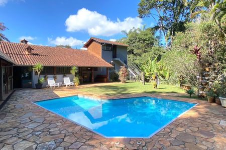 Casa de condomínio para alugar com 375m², 3 quartos e 2 vagas Casa de condomínio para alugar com 375m², 3 quartos e 2 vagasPiscina
