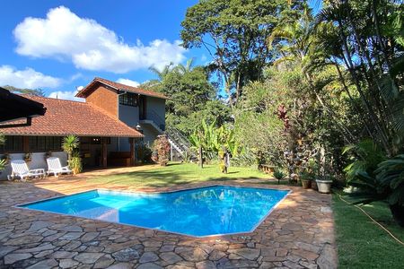 Casa de condomínio para alugar com 375m², 3 quartos e 2 vagas Casa de condomínio para alugar com 375m², 3 quartos e 2 vagasPiscina