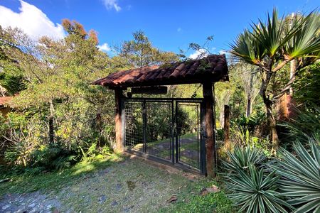Fachada de casa de condomínio para alugar com 3 quartos, 375m² em Arvoredo, Nova Lima