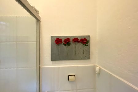 Casa de condomínio para alugar com 375m², 3 quartos e 2 vagas Casa de condomínio para alugar com 375m², 3 quartos e 2 vagasBanheiro