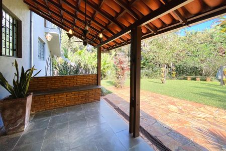 Casa de condomínio para alugar com 375m², 3 quartos e 2 vagas Casa de condomínio para alugar com 375m², 3 quartos e 2 vagasVaranda fundos