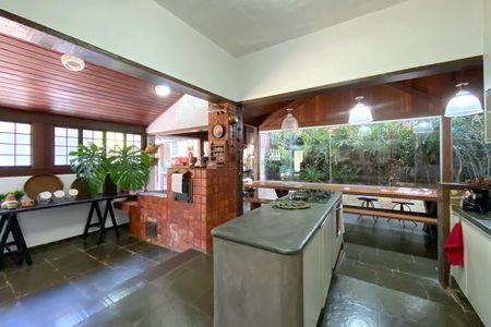 Casa de condomínio para alugar com 375m², 3 quartos e 2 vagas Casa de condomínio para alugar com 375m², 3 quartos e 2 vagasCozinha