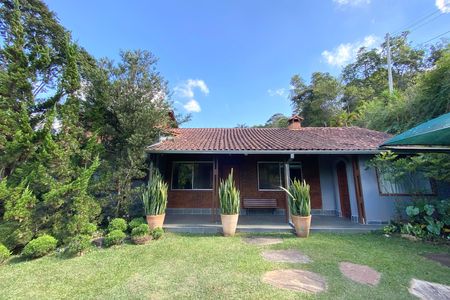 Casa de condomínio para alugar com 375m², 3 quartos e 2 vagas Casa de condomínio para alugar com 375m², 3 quartos e 2 vagasJardim