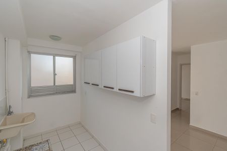 Apartamento para alugar com 49m², 2 quartos e 1 vaga Apartamento para alugar com 49m², 2 quartos e 1 vagaCozinha e Área de Serviço