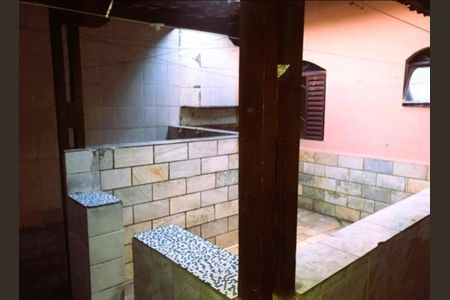 Casa para alugar com 250m², 4 quartos e 3 vagas