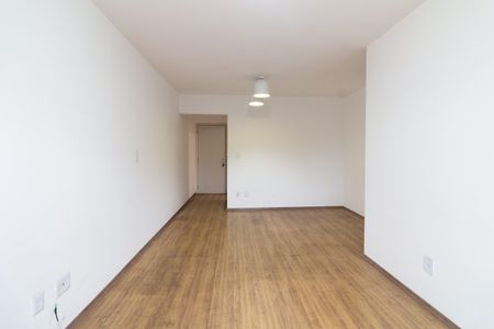 Sala de apartamento para alugar com 3 quartos, 65m² em Jardim Jaqueline, São Paulo