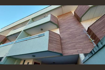 Casa para alugar com 115m², 2 quartos e 2 vagas Casa para alugar com 115m², 2 quartos e 2 vagasFachada