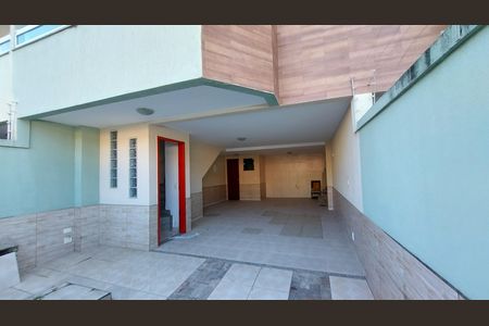 Casa para alugar com 115m², 2 quartos e 2 vagas Casa para alugar com 115m², 2 quartos e 2 vagasGaragem