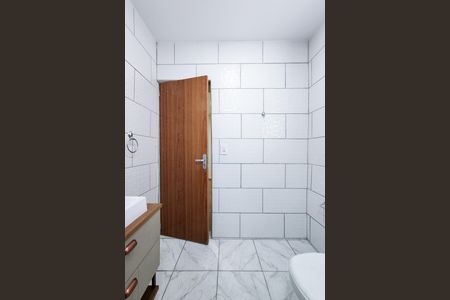 Casa para alugar com 140m², 2 quartos e 1 vaga Casa para alugar com 140m², 2 quartos e 1 vagaBanheiro