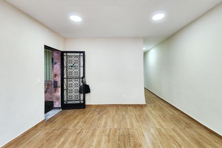 Casa para alugar com 140m², 2 quartos e 1 vaga Casa para alugar com 140m², 2 quartos e 1 vagaSala