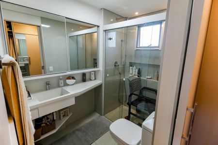 Apartamento à venda com 143m², 3 quartos e 3 vagas Apartamento à venda com 143m², 3 quartos e 3 vagasBanheiro da Suíte 3