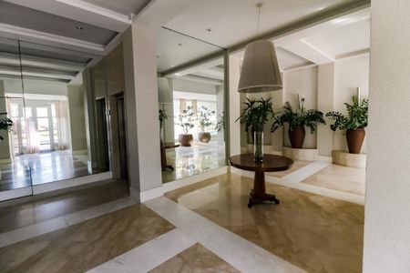 Apartamento à venda com 143m², 3 quartos e 3 vagas Apartamento à venda com 143m², 3 quartos e 3 vagasHall de entrada