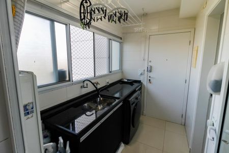 Apartamento à venda com 143m², 3 quartos e 3 vagas Apartamento à venda com 143m², 3 quartos e 3 vagasÁrea de Serviço