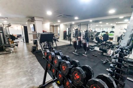 Apartamento à venda com 143m², 3 quartos e 3 vagas Apartamento à venda com 143m², 3 quartos e 3 vagasÁrea comum - Academia