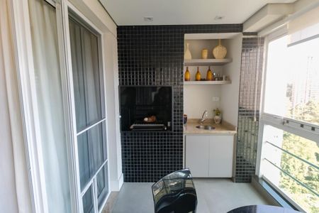 Apartamento à venda com 143m², 3 quartos e 3 vagas Apartamento à venda com 143m², 3 quartos e 3 vagasDetalhe -Varanda Gourmet