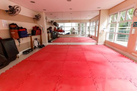 Apartamento à venda com 143m², 3 quartos e 3 vagas Apartamento à venda com 143m², 3 quartos e 3 vagasSala de Ginastica