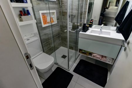 Apartamento à venda com 143m², 3 quartos e 3 vagas Apartamento à venda com 143m², 3 quartos e 3 vagasBanheiro da Suíte 1