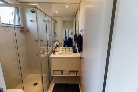 Apartamento à venda com 143m², 3 quartos e 3 vagas Apartamento à venda com 143m², 3 quartos e 3 vagasBanheiro da Suíte 2