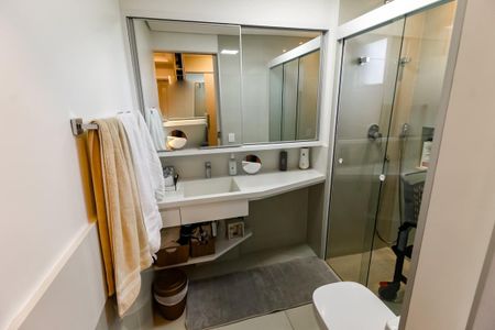 Banheiro da Suíte 3 de apartamento à venda com 3 quartos, 143m² em Parque do Morumbi, São Paulo