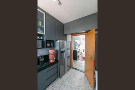 Apartamento à venda com 197m², 3 quartos e 2 vagas