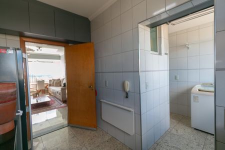 Apartamento à venda com 197m², 3 quartos e 2 vagas
