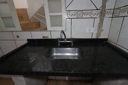 Casa para alugar com 80m², 2 quartos e 1 vagaCozinha - Pia