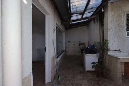 Casa para alugar com 80m², 2 quartos e 1 vagaÁrea de Serviço